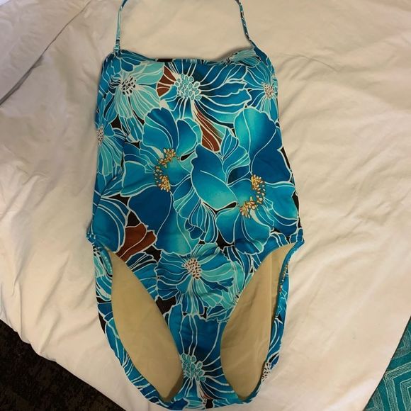 Shape FX Swim Shape Fx High Back Swimsuit Sz 8 Poshmark